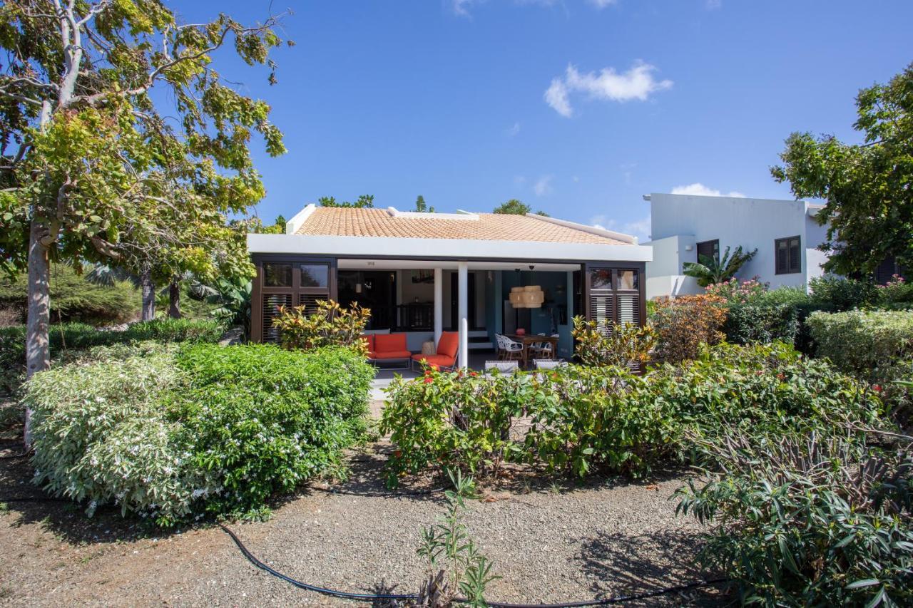 Blue Bay Bungalows - The Garden Dorp Sint Michiel Exterior photo